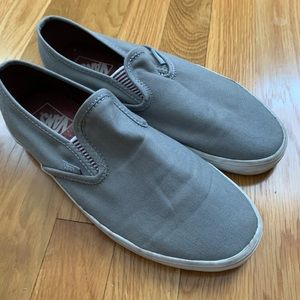 Vans slip on. Very good condition. Grey size 8.5